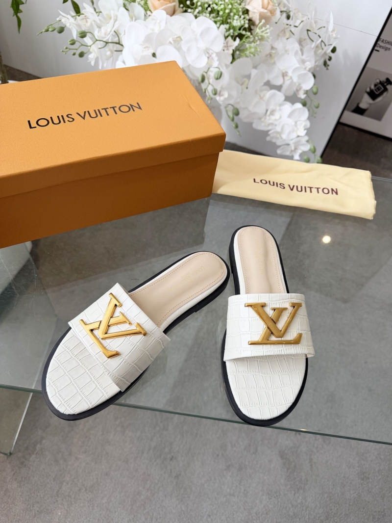 l0vis Vvtt0n slippers